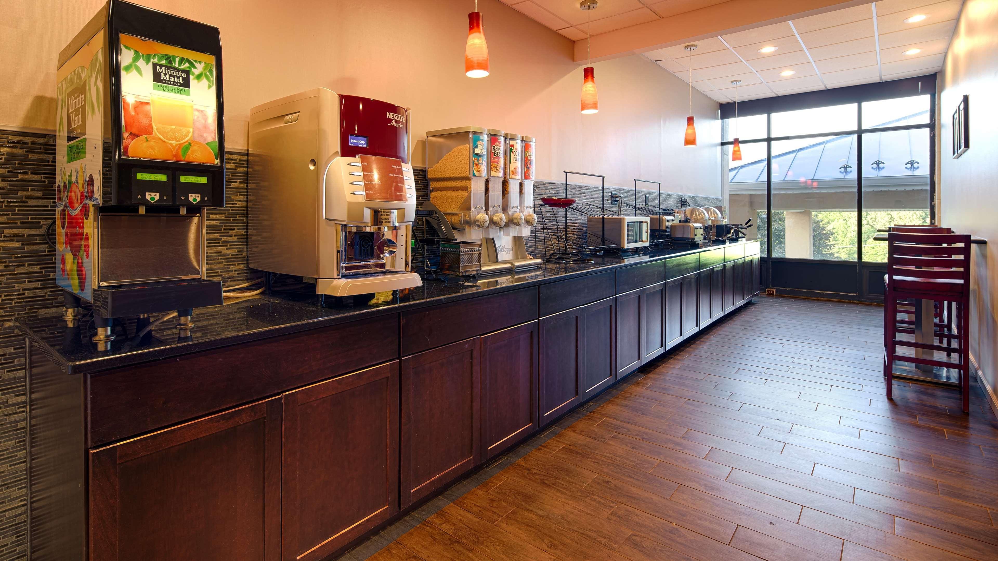 Best Western Plus Poconos Tannersville Bagian luar foto