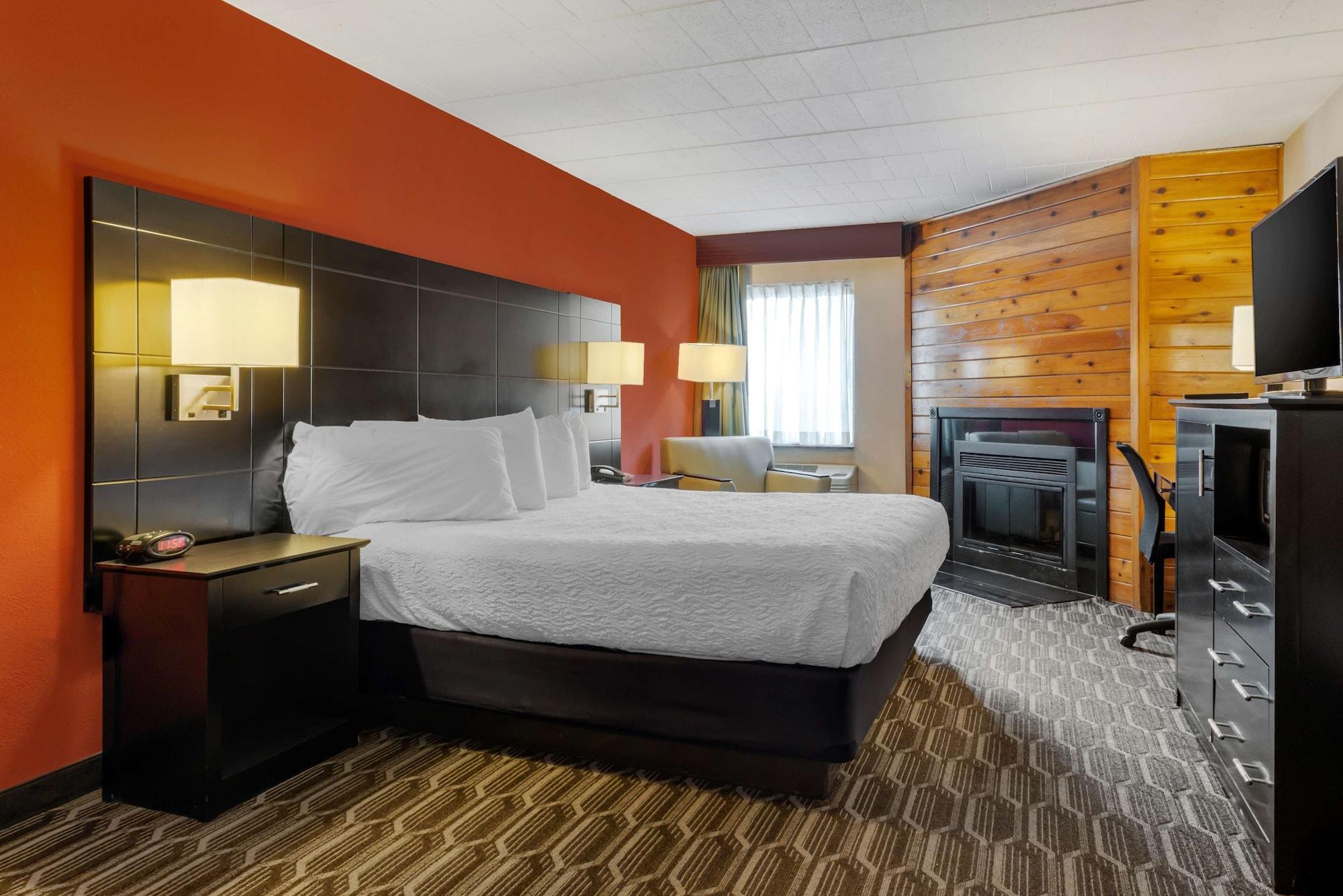 Best Western Plus Poconos Tannersville Bagian luar foto