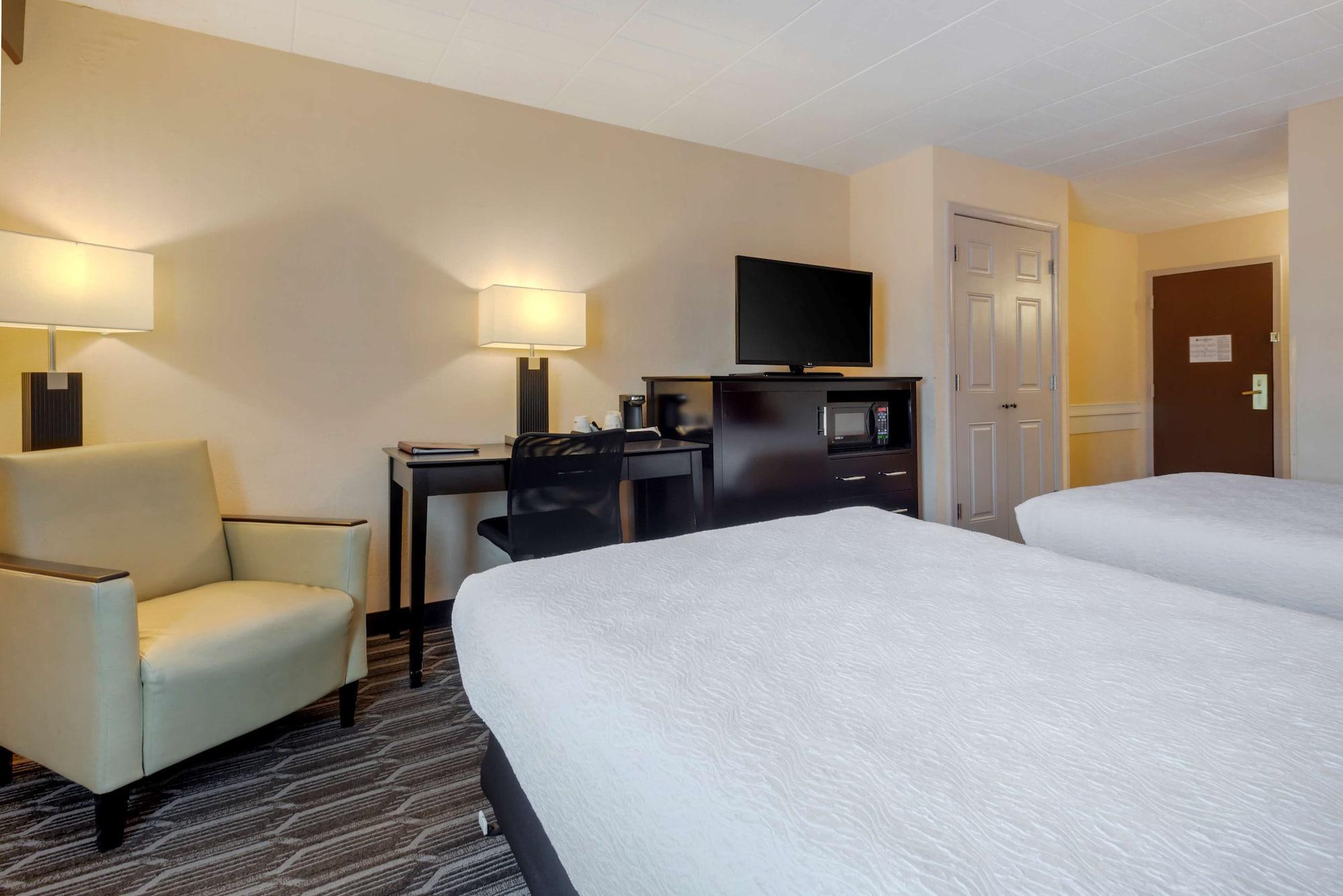 Best Western Plus Poconos Tannersville Bagian luar foto